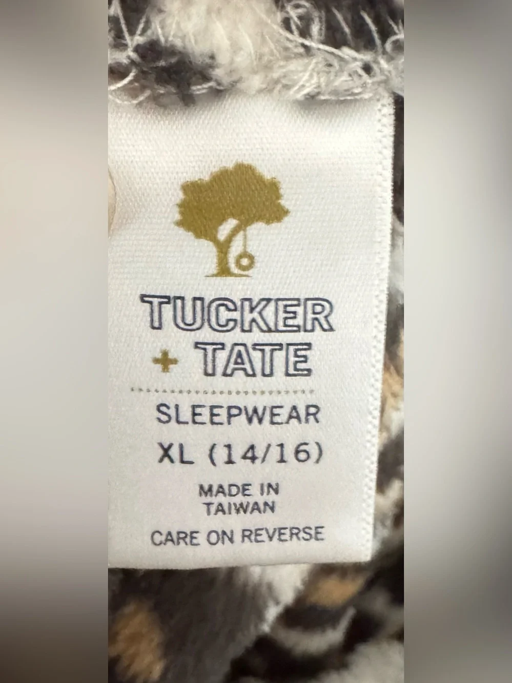 Tucker + Tate Leopard Print Fleece Robe & Pajama Pants - White, Black, Brown